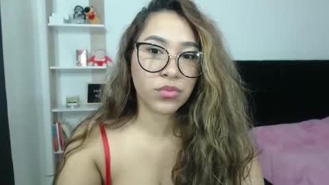 Snapshot of sofi4__ chatting on 9, 3, 2025 sofi online show from 9, 3, 2025