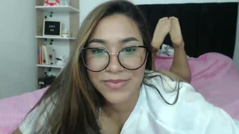 Snapshot of sofi4__ chatting on 11, 3, 2025 sofi online show from 11, 3, 2025