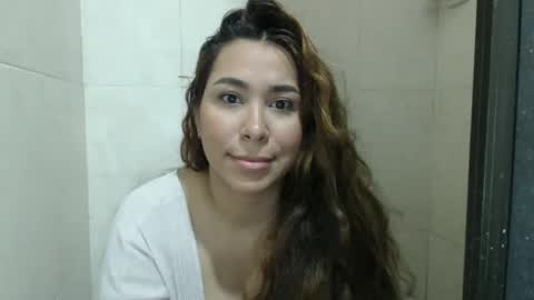 Snapshot of sofi4__ chatting on 12, 9, 2025 sofi online show from 12, 9, 2025