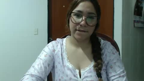 Snapshot of sofi4__ chatting on 19, 9, 2025 sofi online show from 19, 9, 2025