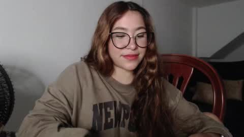 Snapshot of sofi4__ chatting on 9, 10, 2025 sofi online show from 9, 10, 2025