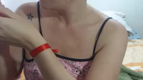 Sofa Castellanos online show from 10, 4, 2026