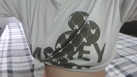 Sofa Castellanos online show from 17, 4, 2026