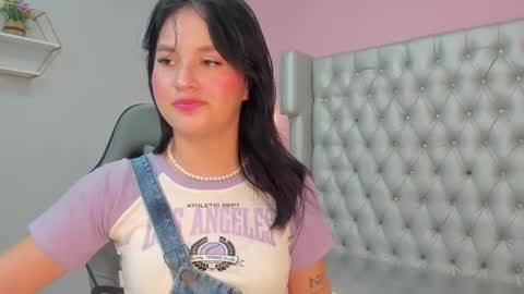 Snapshot of sofi__18_ chatting on 23, 10, 2025 SOFI online show from 23, 10, 2025