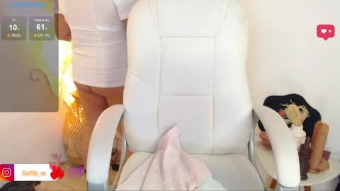 Snapshot of sofi_lennox chatting on 27, 5, 2026 Sofi online show from 27, 5, 2026