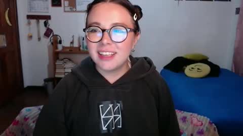Sofi Lynch online show from 17, 5, 2026
