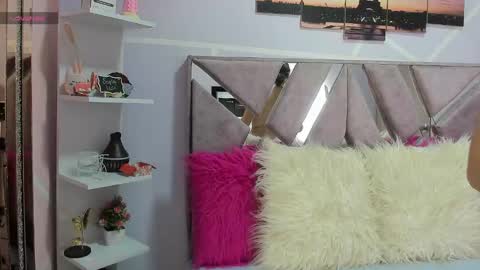 Snapshot of sofi_noa chatting on 12, 3, 2025 Sofi Noa online show from 12, 3, 2025