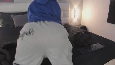 Snapshot of sofi_sp chatting on 3, 11, 2025 sofi_sp online show from 3, 11, 2025