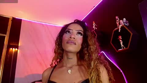 sofia__hills_01 online show from 27, 5, 2026