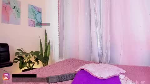 Snapshot of sofia__lujan chatting on 20, 2, 2025 call me L U online show from 20, 2, 2025