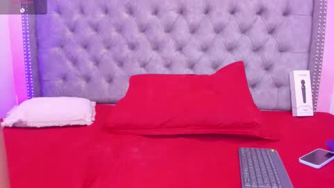 Snapshot of sofia_girl_ chatting on 26, 10, 2025 SOFIA online show from 26, 10, 2025