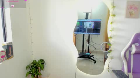 Snapshot of sofia_gold_ chatting on 21, 9, 2025 sofia online show from 21, 9, 2025