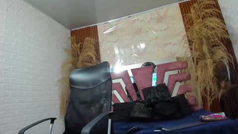 sofia gutierrez   online show from 16, 2, 2025