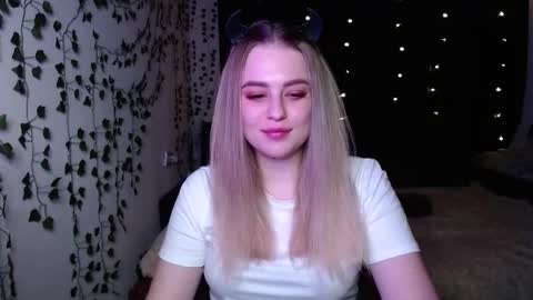 Snapshot of sofia_rosemary chatting on 7, 3, 2025 sofia_rosemary online show from 7, 3, 2025