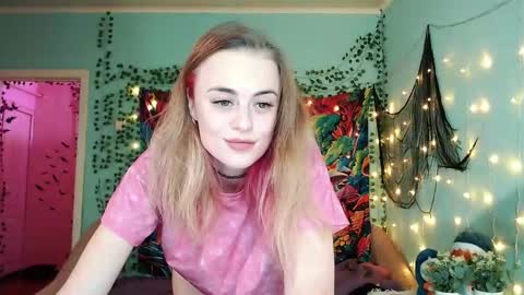 Snapshot of sofia_rosemary chatting on 17, 12, 2025 sofia_rosemary online show from 17, 12, 2025