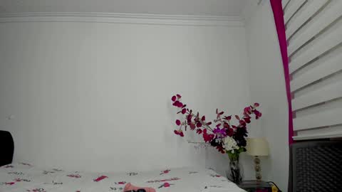 Snapshot of sofia_sorceress chatting on 23, 12, 2024 sofia_sorceress online show from 23, 12, 2024