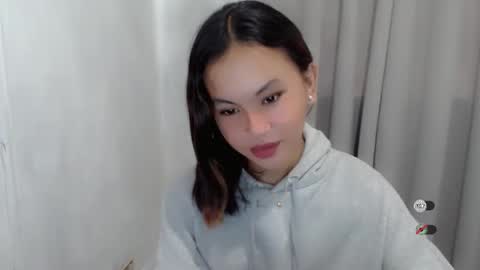 Snapshot of sofia_sweetheart18 chatting on 28, 11, 2025 sofia_sweetheart18 online show from 28, 11, 2025