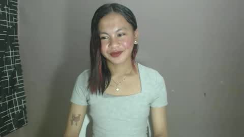 sofia_sweetheart18 online show from 14, 1, 2026