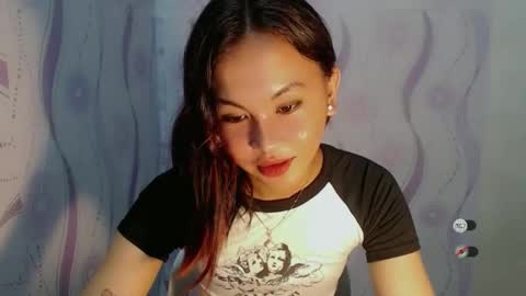 sofia_sweetheart18 online show from 14, 1, 2026
