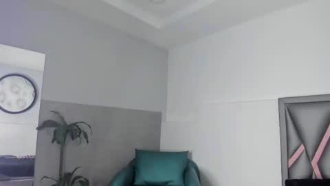 Snapshot of sofia_villareal chatting on 29, 9, 2025 Sofa online show from 29, 9, 2025