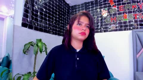 Snapshot of sofia_villareal chatting on 15, 12, 2025 Sofa online show from 15, 12, 2025