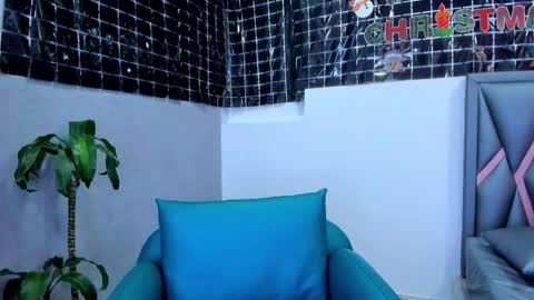 Snapshot of sofia_villareal chatting on 16, 12, 2025 Sofa online show from 16, 12, 2025