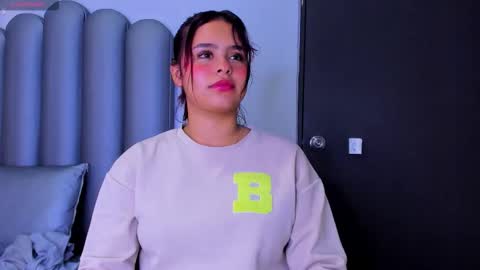 Snapshot of sofia_villareal chatting on 7, 1, 2026 Sofa online show from 7, 1, 2026