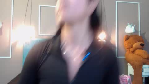 Snapshot of sofia_white3 chatting on 10, 11, 2025 Sofa online show from 10, 11, 2025