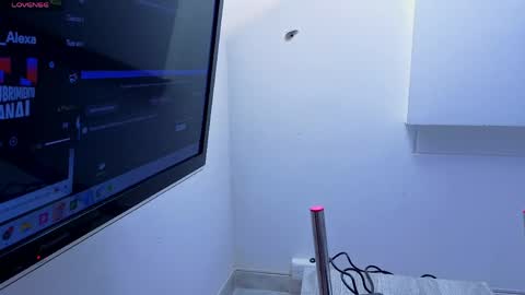 Snapshot of sofiaa_bloom chatting on 1, 6, 2026 Sofia online show from 1, 6, 2026