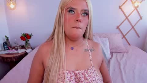 Snapshot of sofiaacortes chatting on 26, 10, 2025 Sofi cortes626 Ig online show from 26, 10, 2025