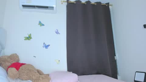 sofiacastillo01 online show from 12, 3, 2026