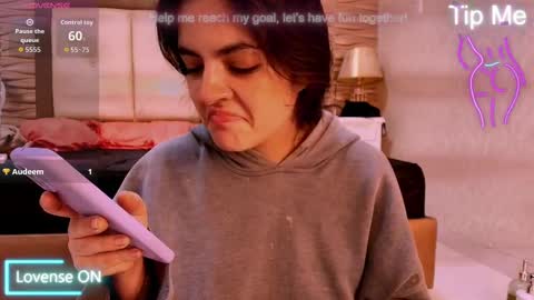 Sofi - next broadcast today 1030pm Colombia time online show from 15, 9, 2025