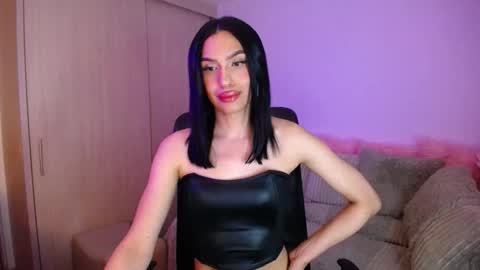 Snapshot of sofiaroamontoya chatting on 3, 12, 2025 Samara Silex online show from 3, 12, 2025