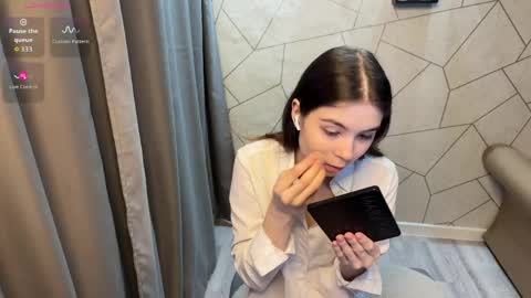 Sofia online show from 8, 4, 2026
