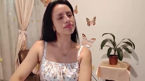 Snapshot of sofibelladelavega chatting on 17, 10, 2025 Sofi Bella online show from 17, 10, 2025
