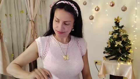 Snapshot of sofibelladelavega chatting on 17, 12, 2025 Sofi Bella online show from 17, 12, 2025