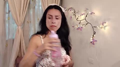 Sofi Bella online show from 23, 3, 2026