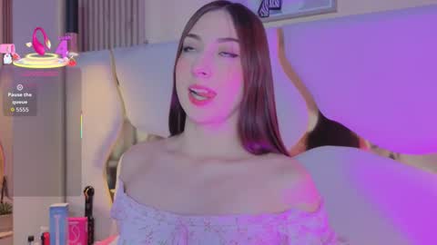 Snapshot of sofii_jones chatting on 22, 11, 2025 sofii_jones online show from 22, 11, 2025