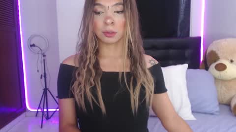 Snapshot of sofiievans_ chatting on 24, 1, 2025 online show from 24, 1, 2025