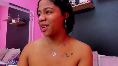 Snapshot of sofiifox chatting on 6, 2, 2025 sofiifox online show from 6, 2, 2025