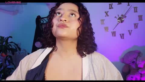 Snapshot of sofitabares_ chatting on 19, 12, 2025 Demi Sofia online show from 19, 12, 2025