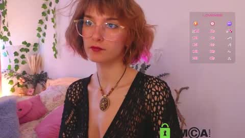 Snapshot of soft_animal chatting on 6, 6, 2026 E online show from 6, 6, 2026