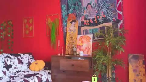 Snapshot of soft_animal chatting on 3, 7, 2026 E online show from 3, 7, 2026