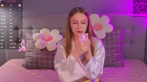 Snapshot of soft_babe chatting on 25, 10, 2025 Milisa online show from 25, 10, 2025