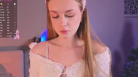 Snapshot of soft_babe chatting on 13, 12, 2025 Milisa online show from 13, 12, 2025