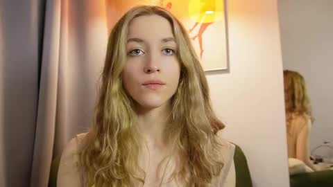 Snapshot of softdreamer_ chatting on 19, 11, 2025 softdreamer_ online show from 19, 11, 2025