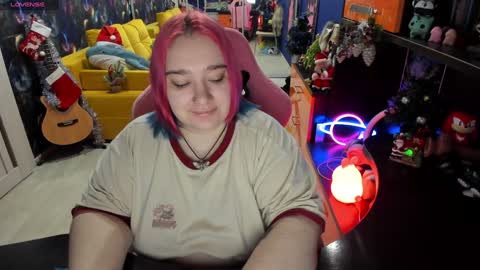 Snapshot of softie_sofy chatting on 25, 12, 2024 Sofie online show from 25, 12, 2024