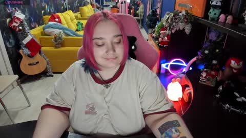 Snapshot of softie_sofy chatting on 25, 12, 2024 Sofie online show from 25, 12, 2024