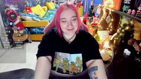Snapshot of softie_sofy chatting on 4, 1, 2025 Sofie online show from 4, 1, 2025