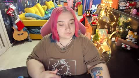 Snapshot of softie_sofy chatting on 5, 1, 2025 Sofie online show from 5, 1, 2025